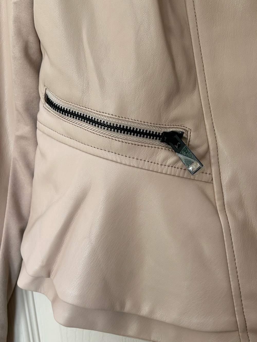 NWOT G.I.L.I. Got It Love It Faux Leather Double Peplum Jacket Blush Beige Sz 12 - Picture 9 of 15